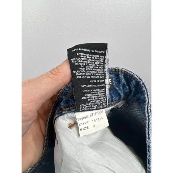 Kut from the Kloth Jane High Waist Distressed Fray Hem Denim Shorts Size: 2 NWT - Picture 11 of 12